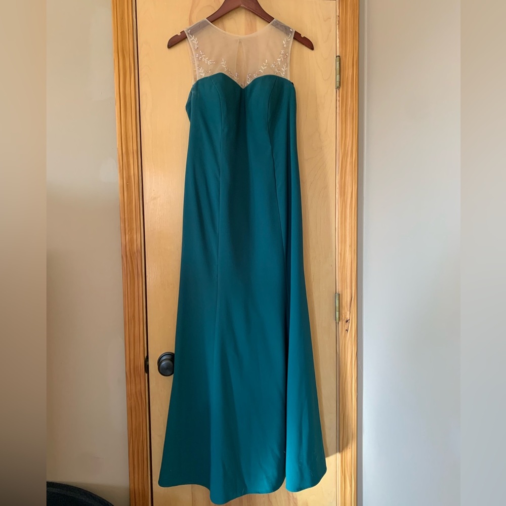 DESSY COLLECTION STYLE 2964 IN HUNTER GREEN - size 4 - bridesmaid/ gown / prom